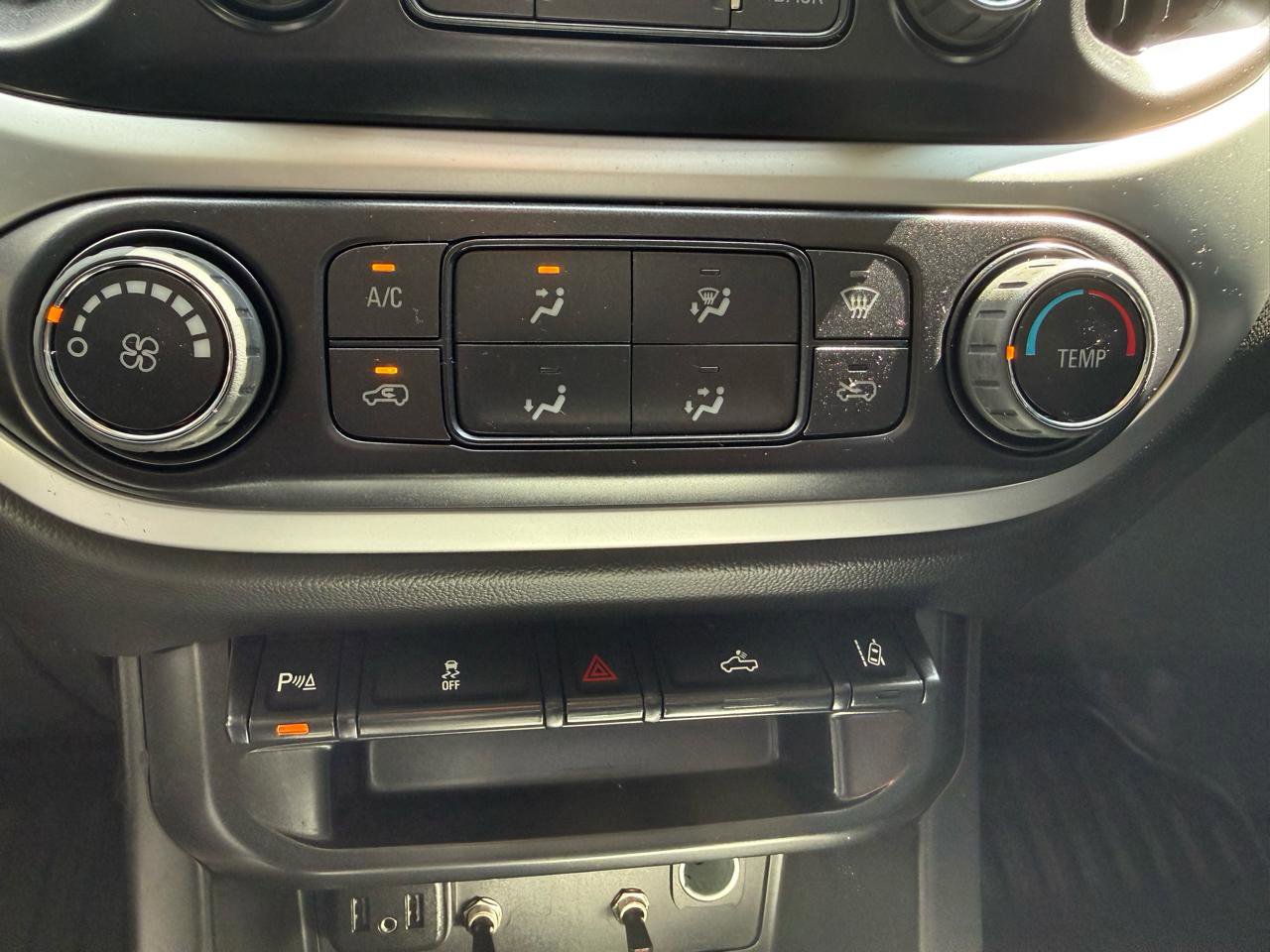 Used 2022 Chevrolet Colorado LT w/ Fleet Safety Package AWD/4WD image 12