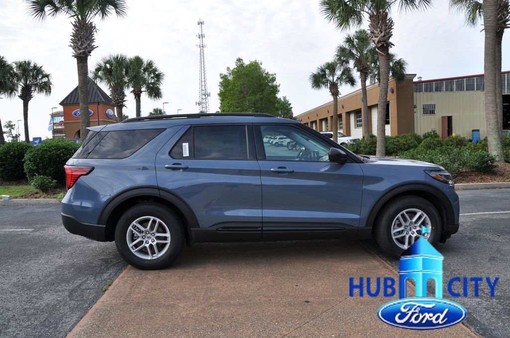 New 2026 Ford Explorer Active RWD image 6
