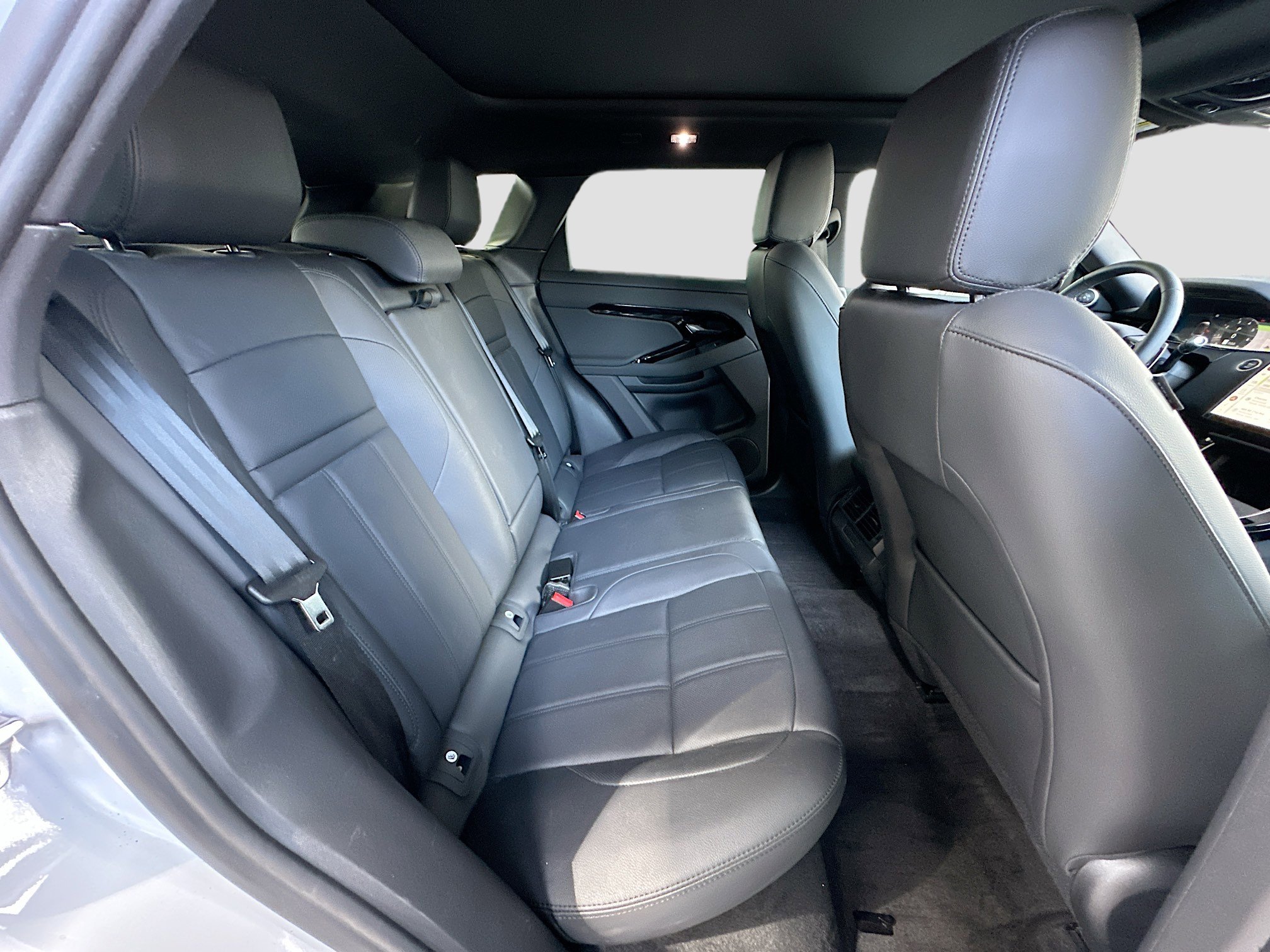 Used 2026 Land Rover Range Rover Evoque S image 28