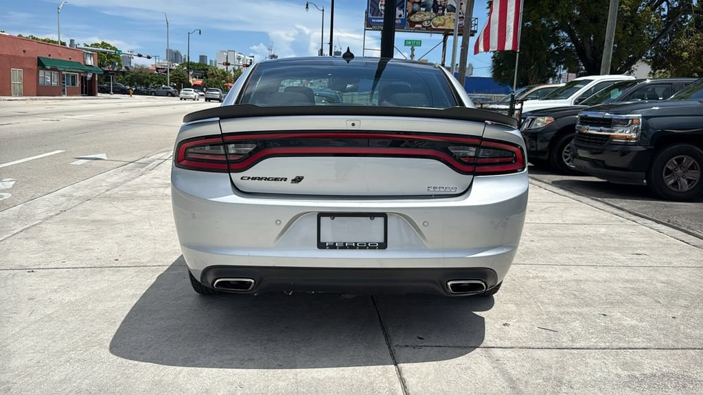 Used 2020 Dodge Charger SXT w/ Blacktop Package AWD/4WD image 12