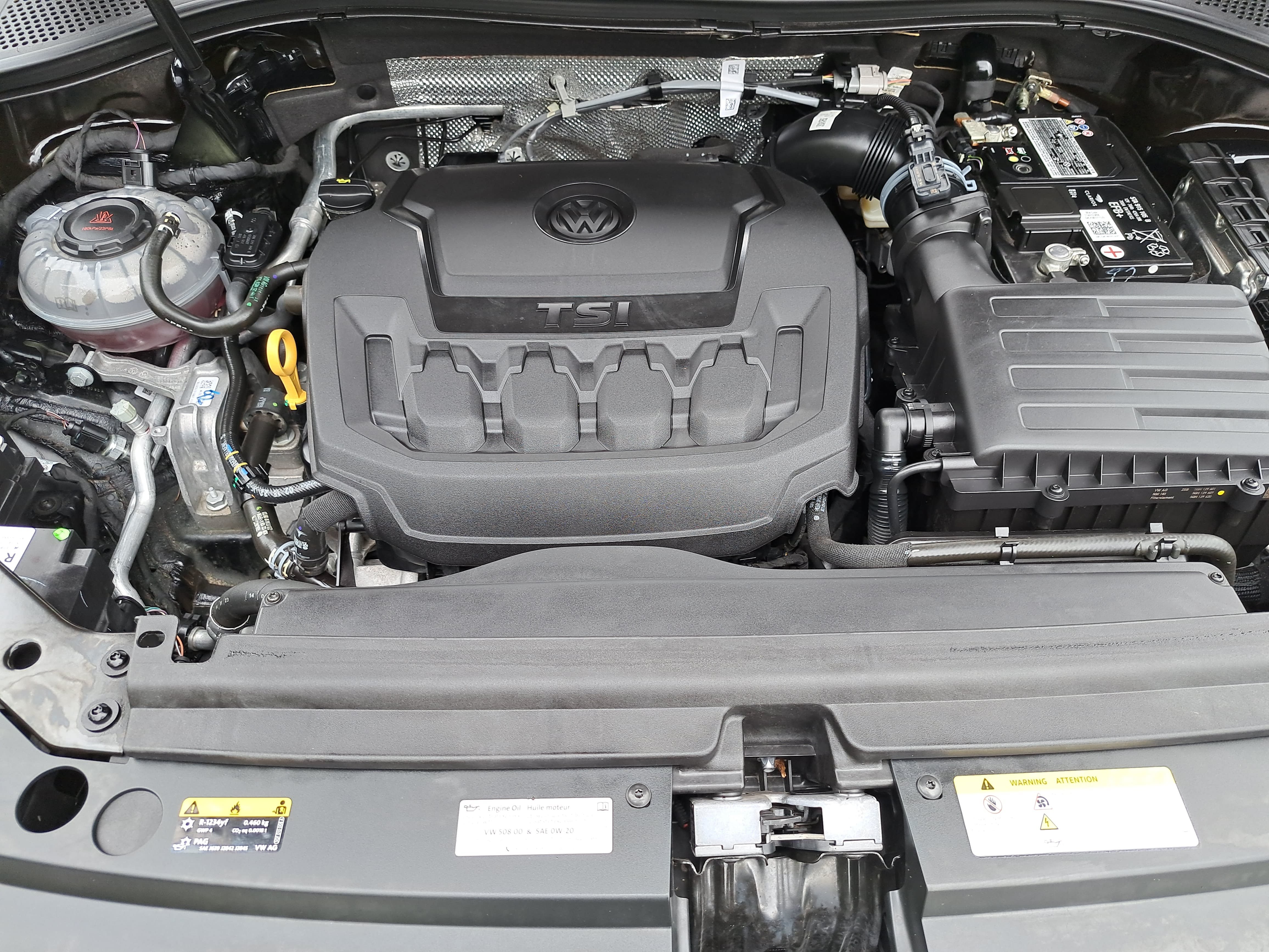 Used 2023 Volkswagen Tiguan SE R-Line FWD image 31