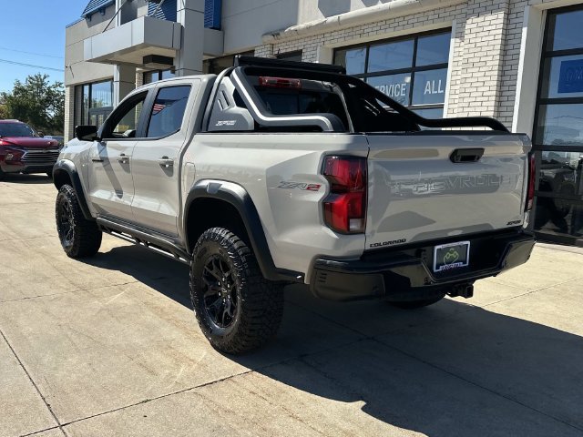 Certified 2026 Chevrolet Colorado ZR2 w/ Midnight Edition AWD/4WD image 5