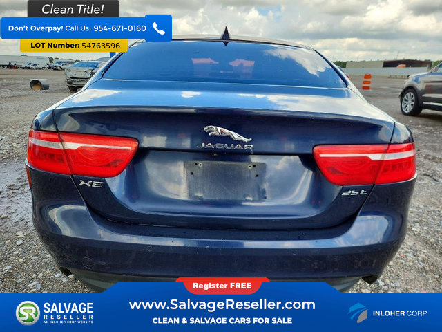 Used 2018 Jaguar XE Premium RWD image 8