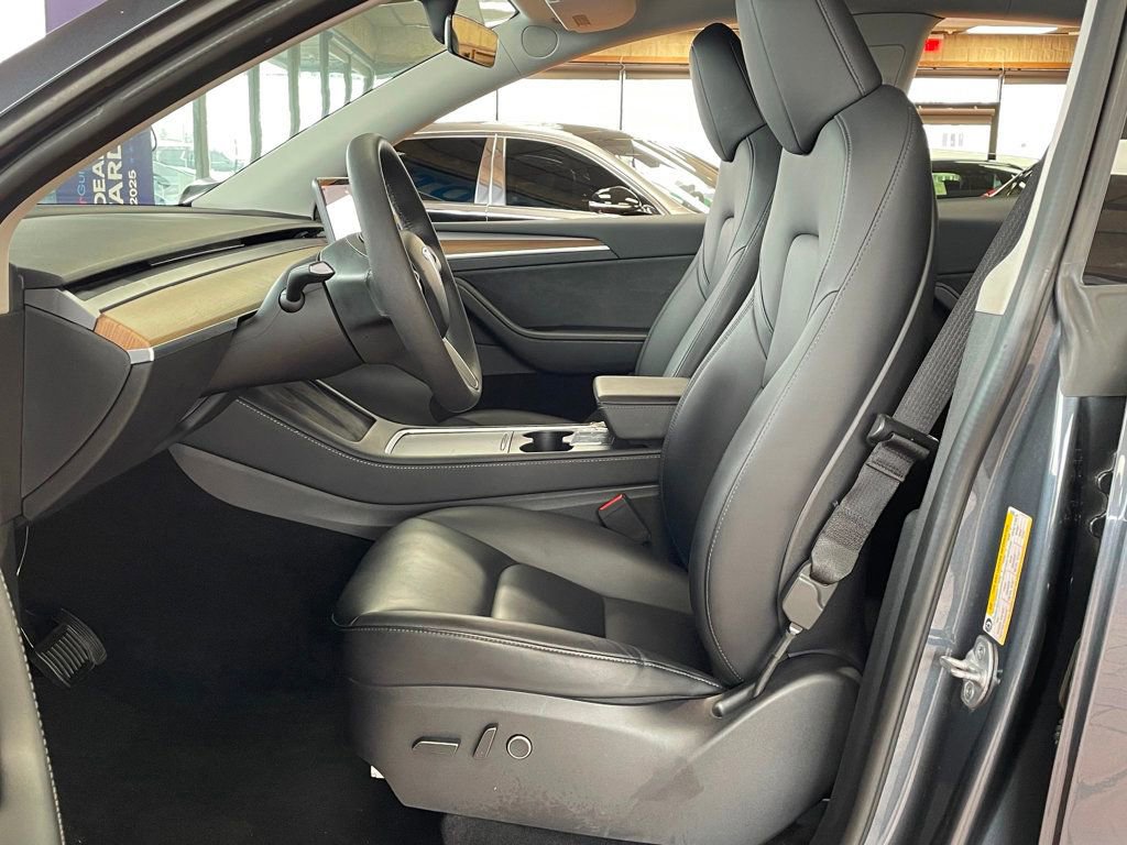 Used 2023 Tesla Model Y Long Range image 12