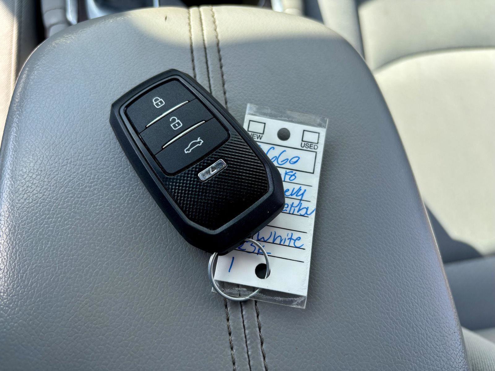 Used 2018 Chevrolet Malibu LT FWD image 18