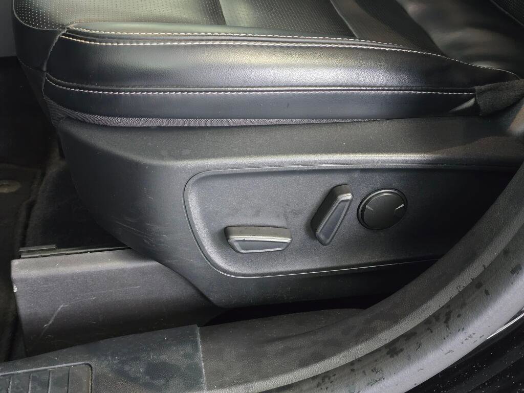 Used 2024 Ford Escape Platinum image 23