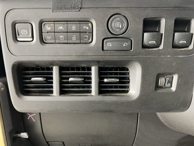 Used 2024 Chevrolet Brightdrop 600 w/ Battery Pack, Max Range AWD/4WD image 18