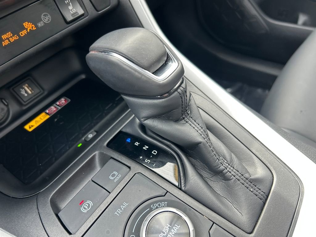 Used 2024 Toyota RAV4 XSE w/ Advanced Technology Package image 17
