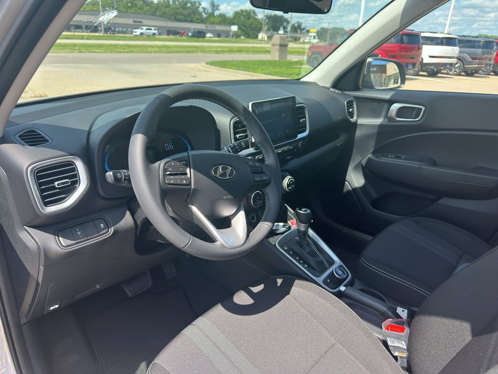 New 2026 Hyundai Venue SEL FWD image 12