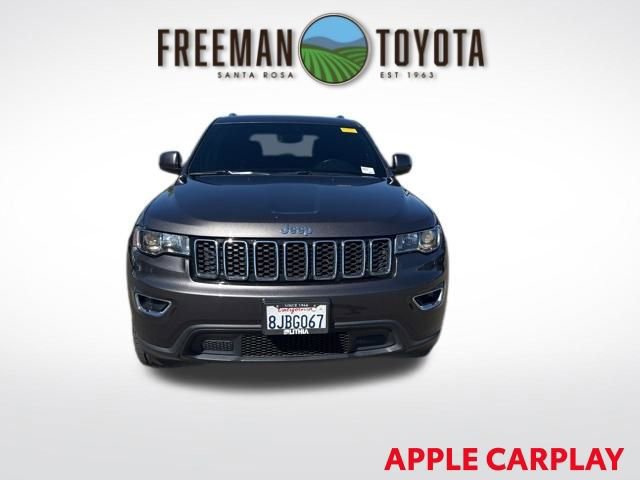 Used 2019 Jeep Grand Cherokee Laredo w/ 18" Wheel & 8.4" Radio Group image 2