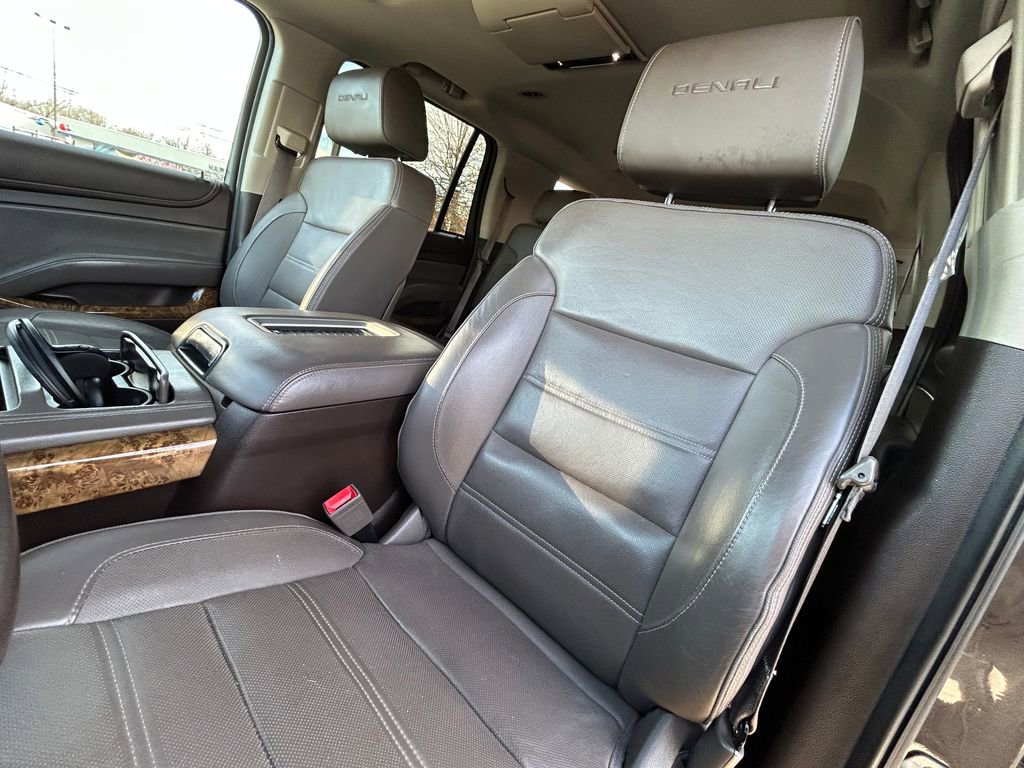 Used 2015 GMC Yukon Denali w/ Premium Package image 19