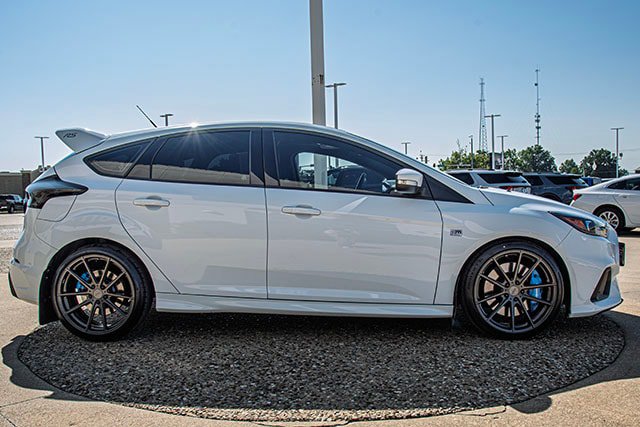 Used 2017 Ford Focus RS AWD/4WD image 6