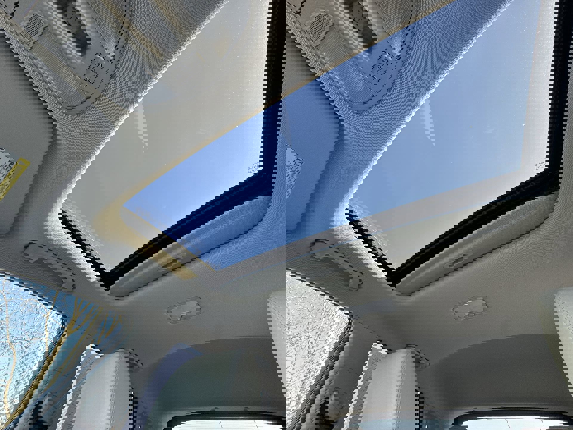 Used 2023 Hyundai Kona Limited w/ Cargo Package FWD image 21