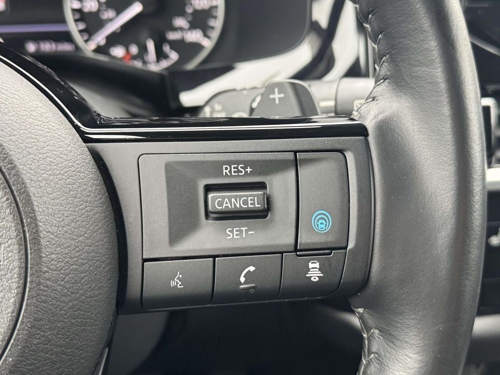 Used 2022 Nissan Pathfinder SV AWD/4WD image 24