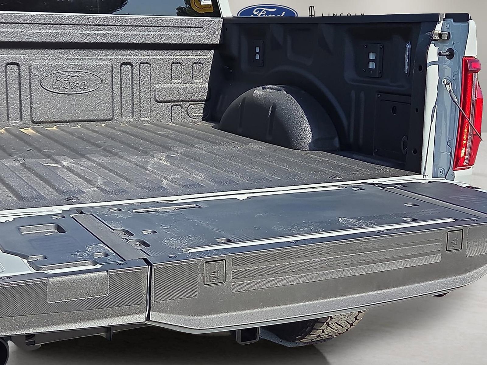 New 2026 Ford F150 Lariat w/ Equipment Group 502A High AWD/4WD image 8