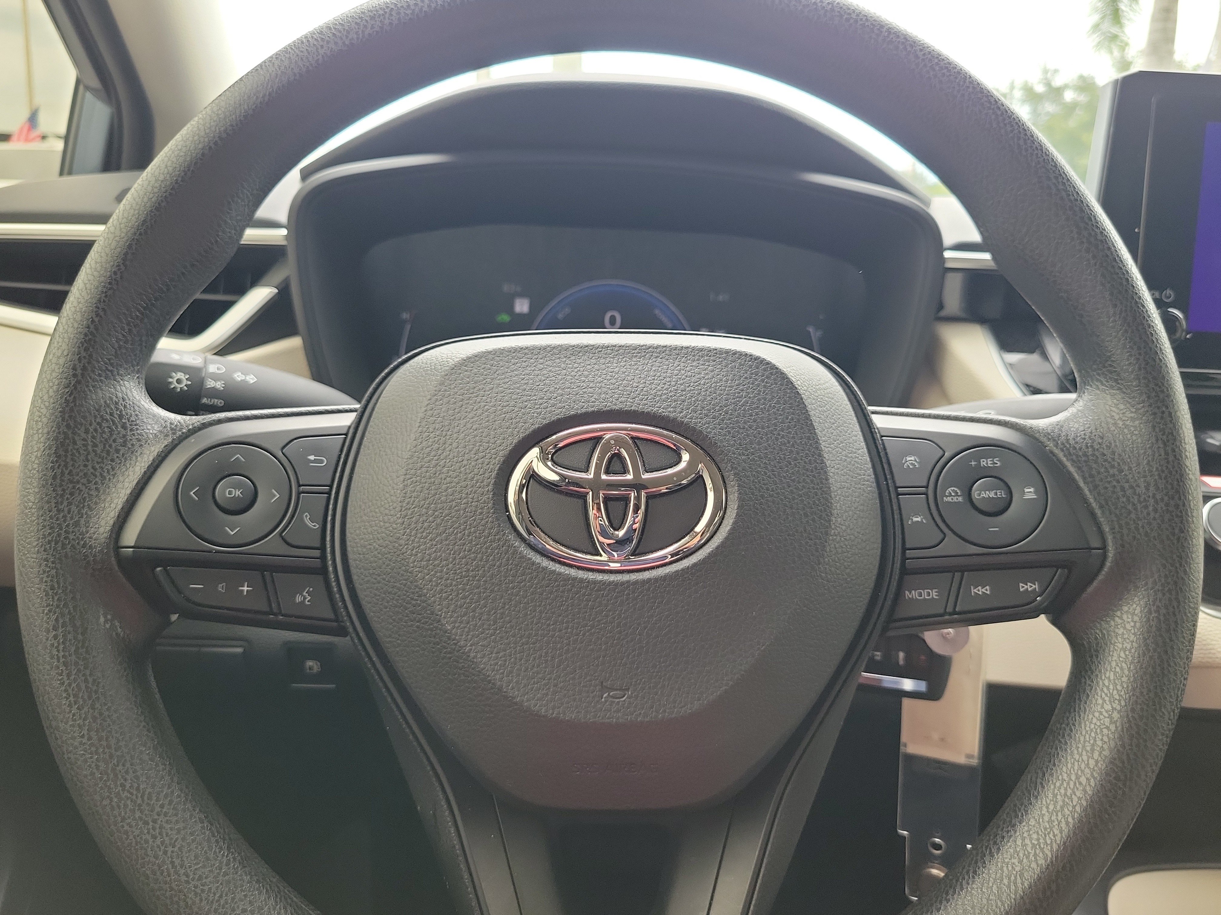 Used 2026 Toyota Corolla LE FWD image 23