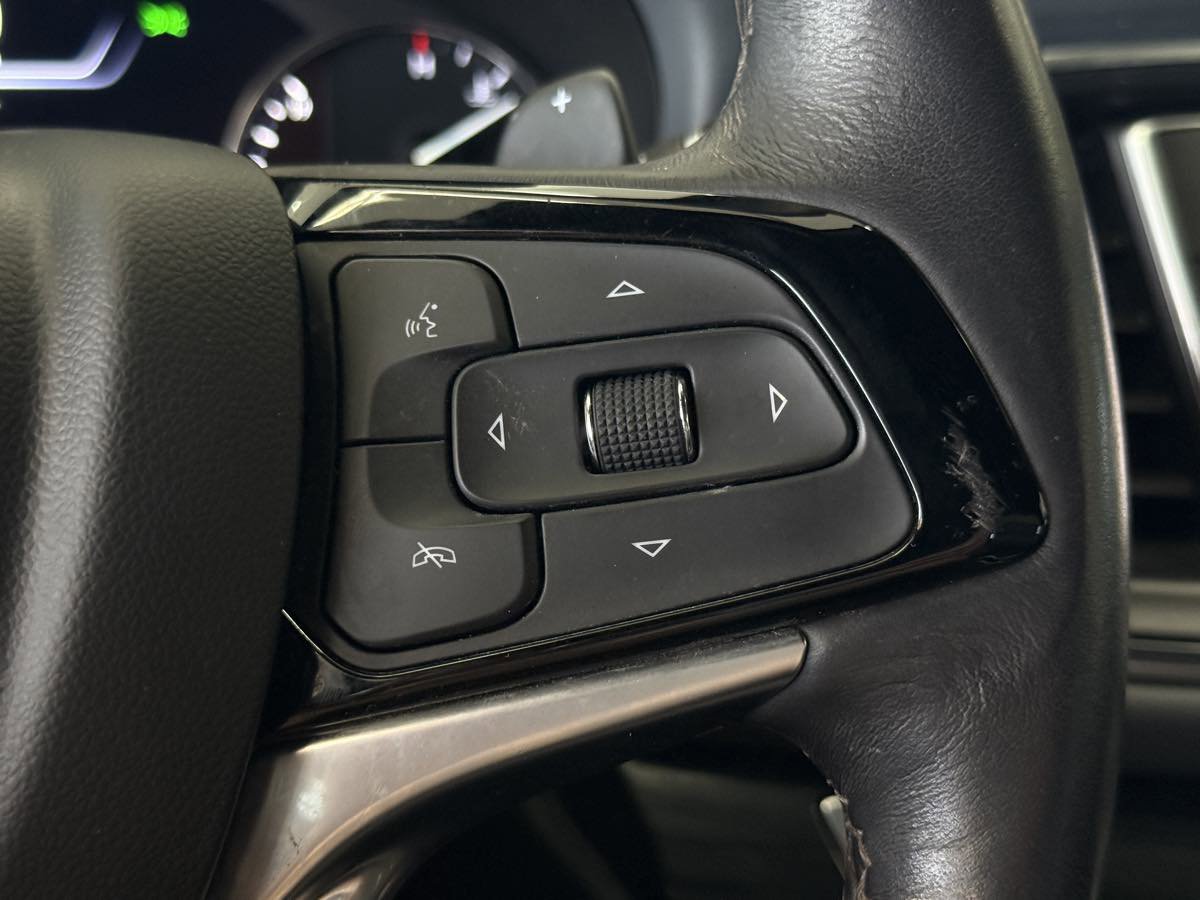 Used 2024 Buick Enclave Premium image 52