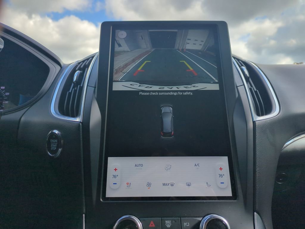 Used 2024 Ford Edge Titanium image 18