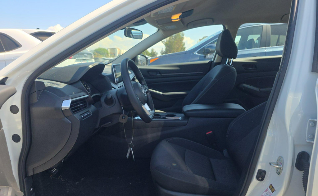 Used 2026 Nissan Altima 2.5 SV FWD image 5