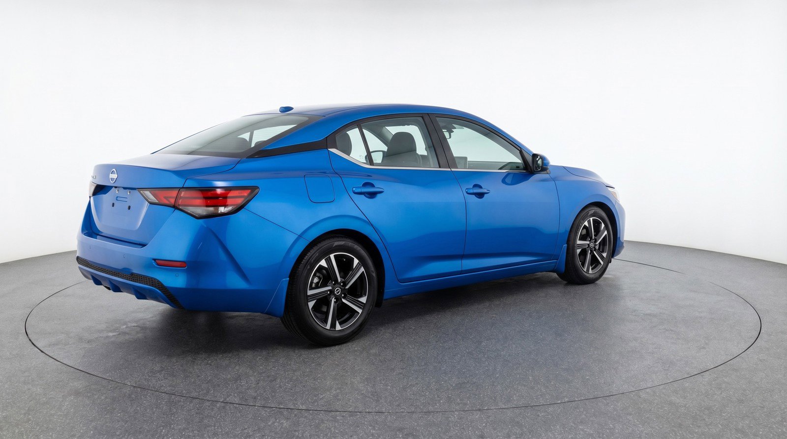 Used 2025 Nissan Sentra SV image 9