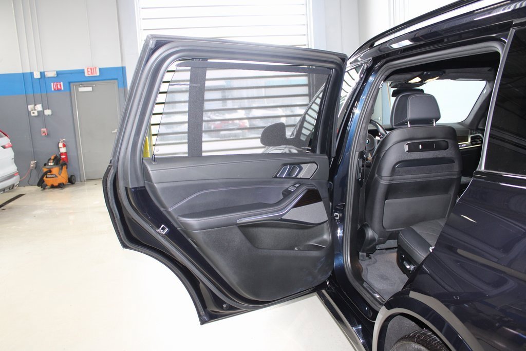 Used 2024 BMW X7 xDrive40i w/ M Sport Package image 19