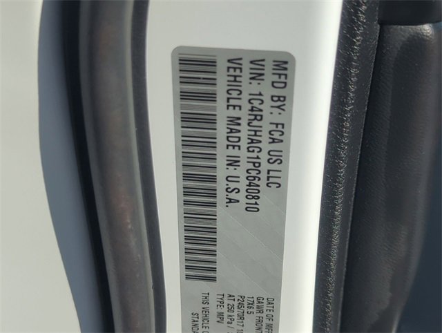 Certified 2023 Jeep Grand Cherokee Laredo image 28