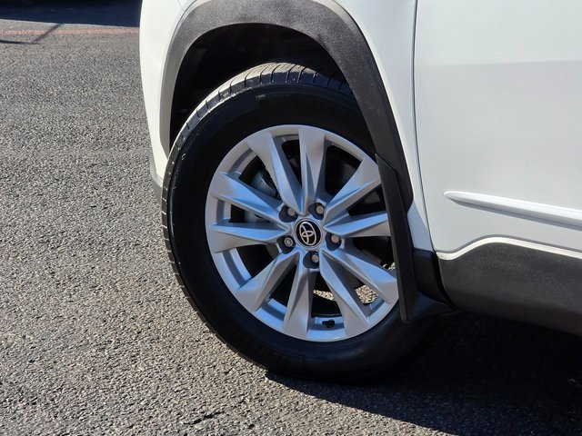 Used 2022 Toyota Corolla Cross LE image 8