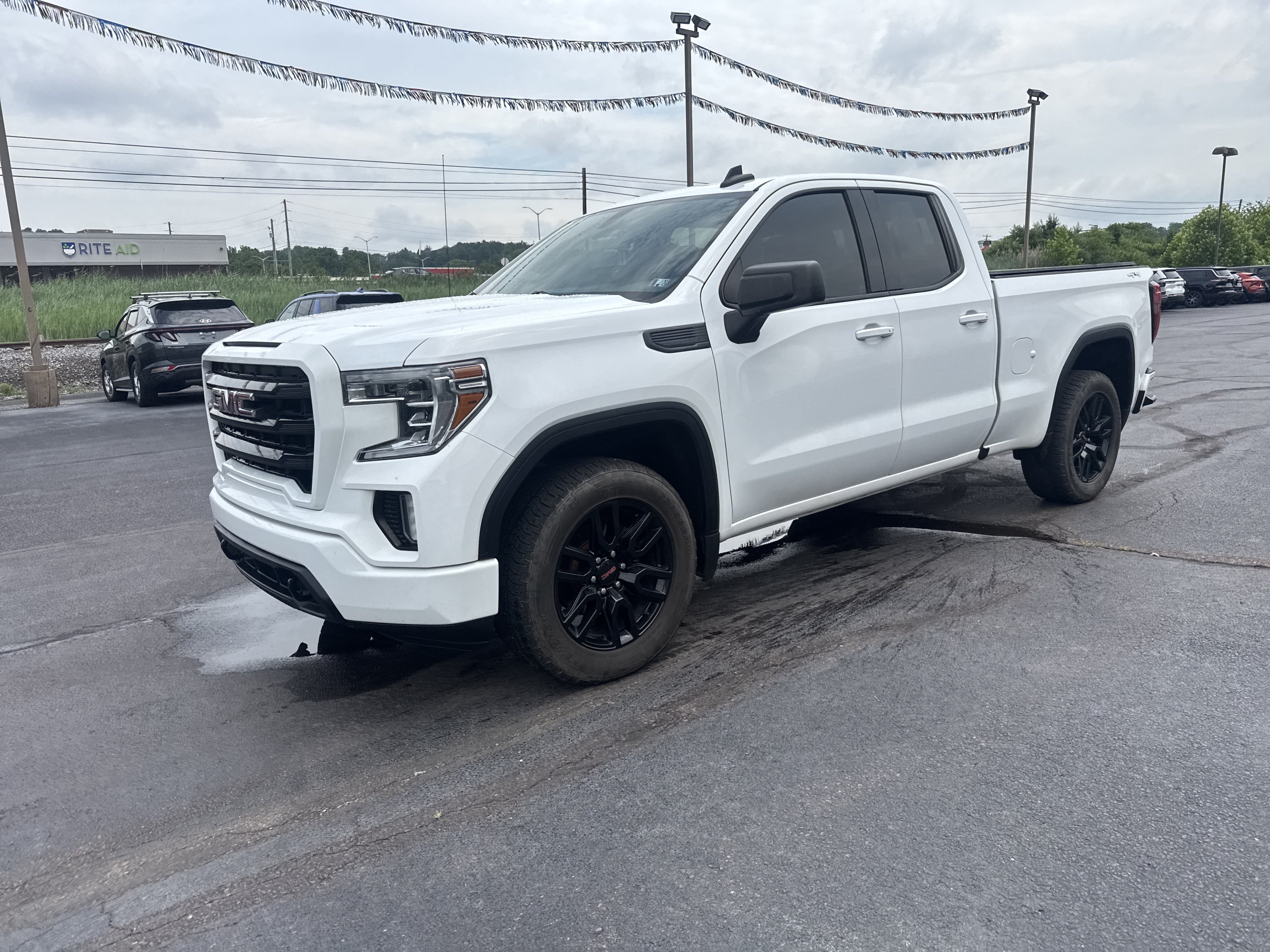 Used 2019 GMC Sierra 1500 Elevation w/ Elevation Value Package AWD/4WD image 8