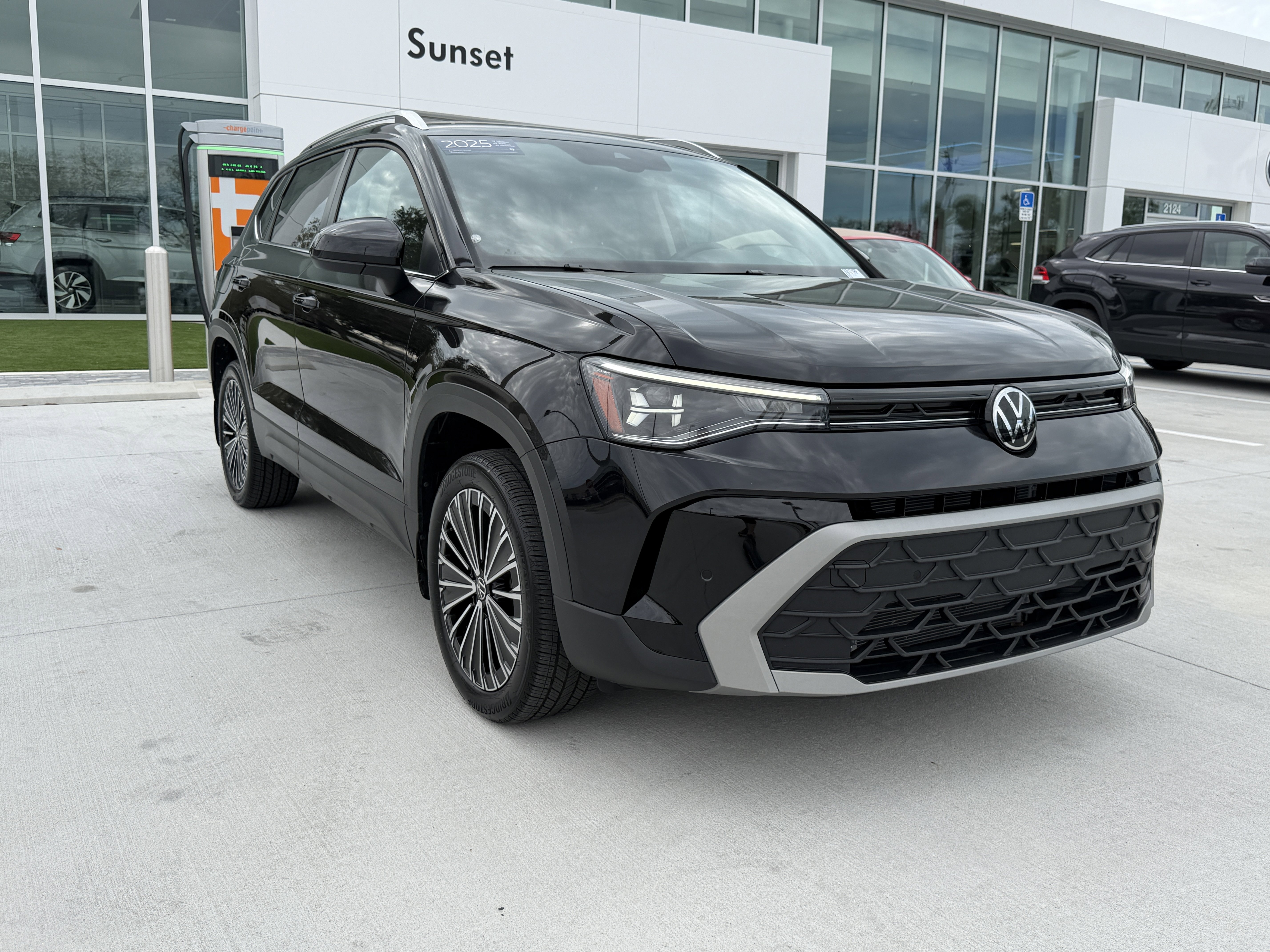 Used 2025 Volkswagen Taos SE