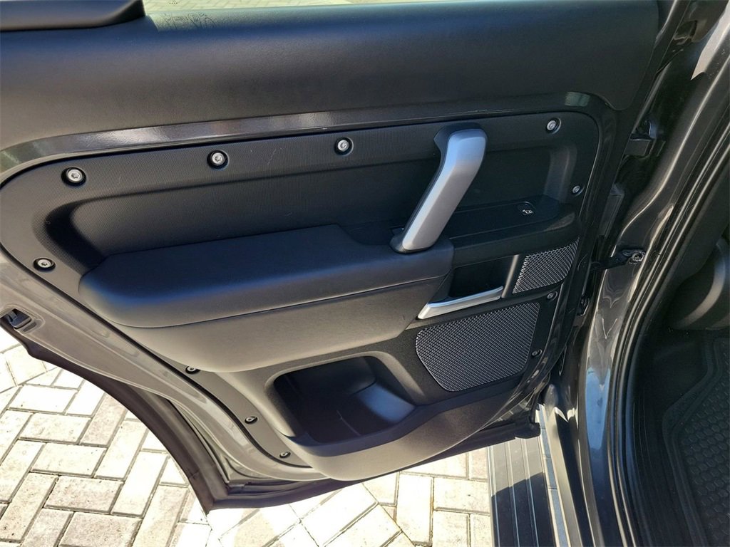 Certified 2023 Land Rover Defender 110 V8 image 21