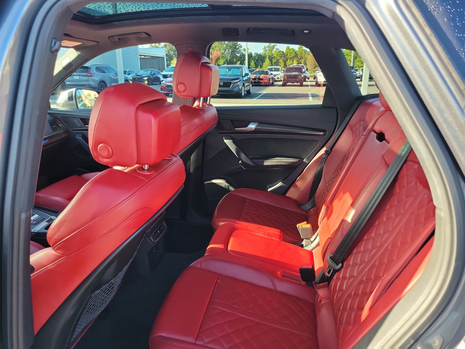 Used 2018 Audi SQ5 Prestige w/ Prestige Package AWD/4WD image 29