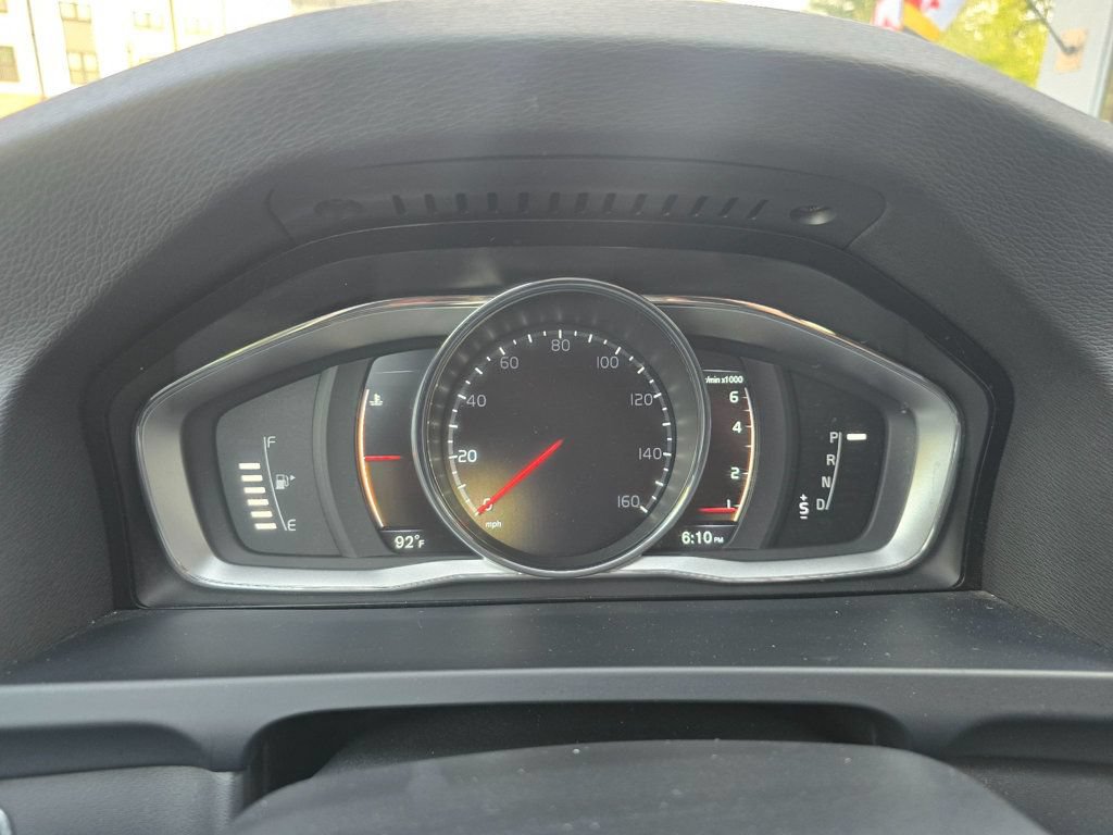 Used 2016 Volvo V60 T5 Cross Country AWD/4WD image 21