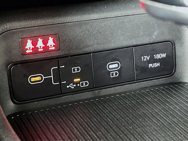 Used 2025 Hyundai Kona SEL image 20