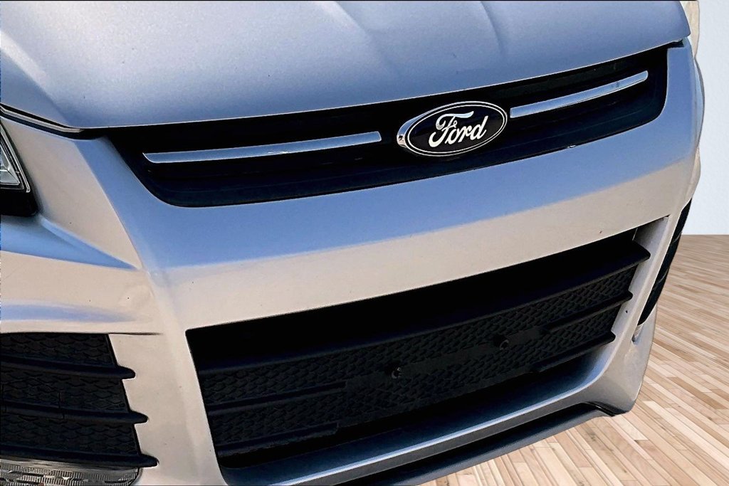 Used 2015 Ford Escape SE FWD image 25