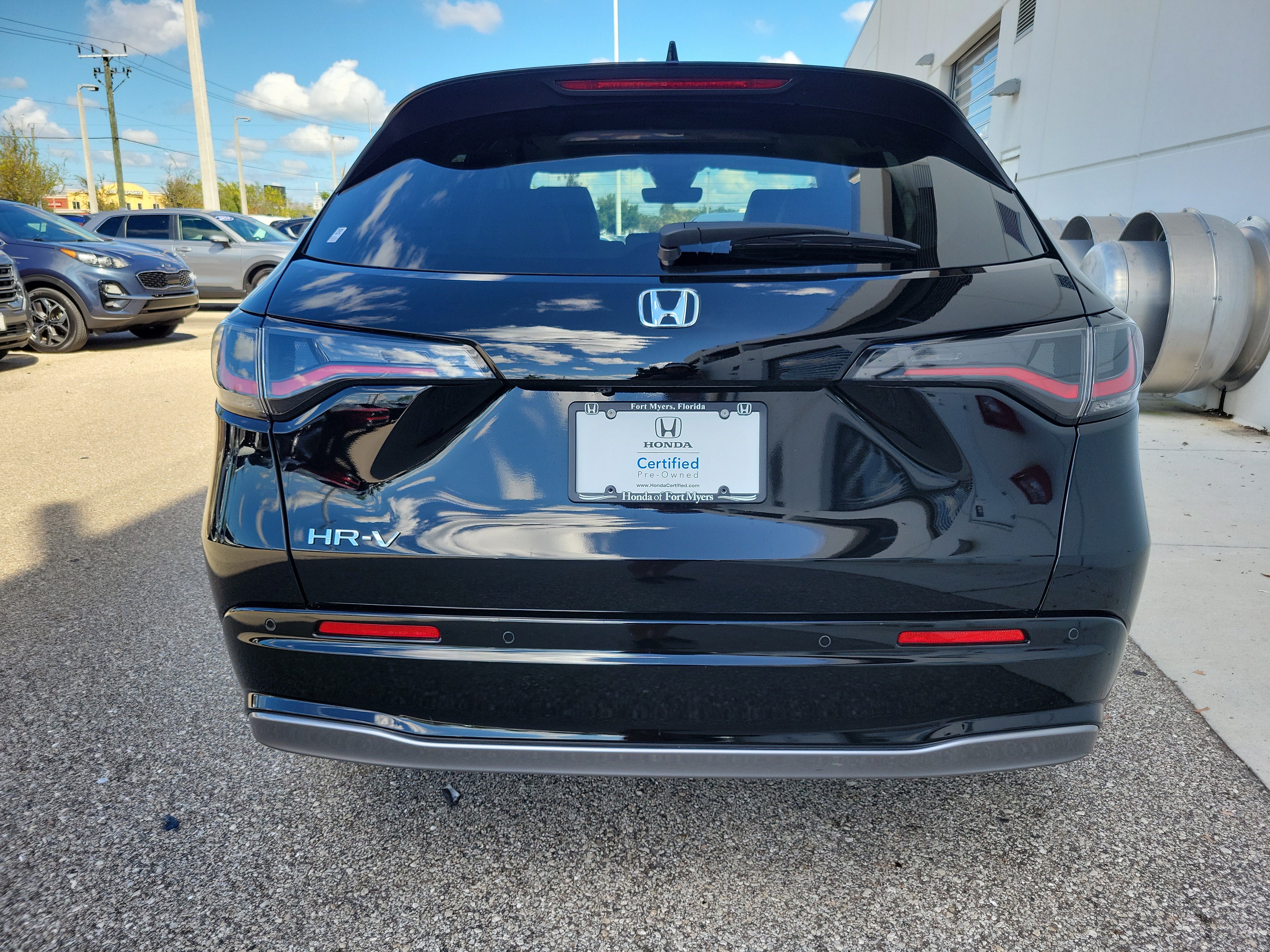 Used 2024 Honda HR-V EX-L image 5