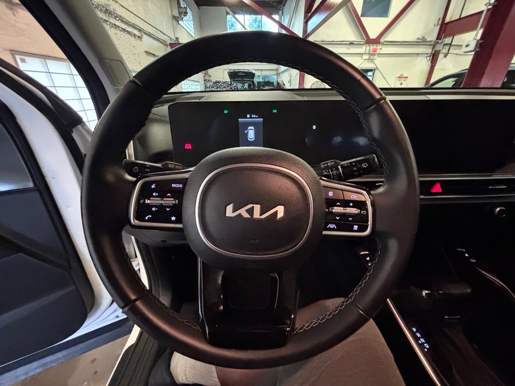 Used 2025 Kia Sorento S AWD/4WD image 15