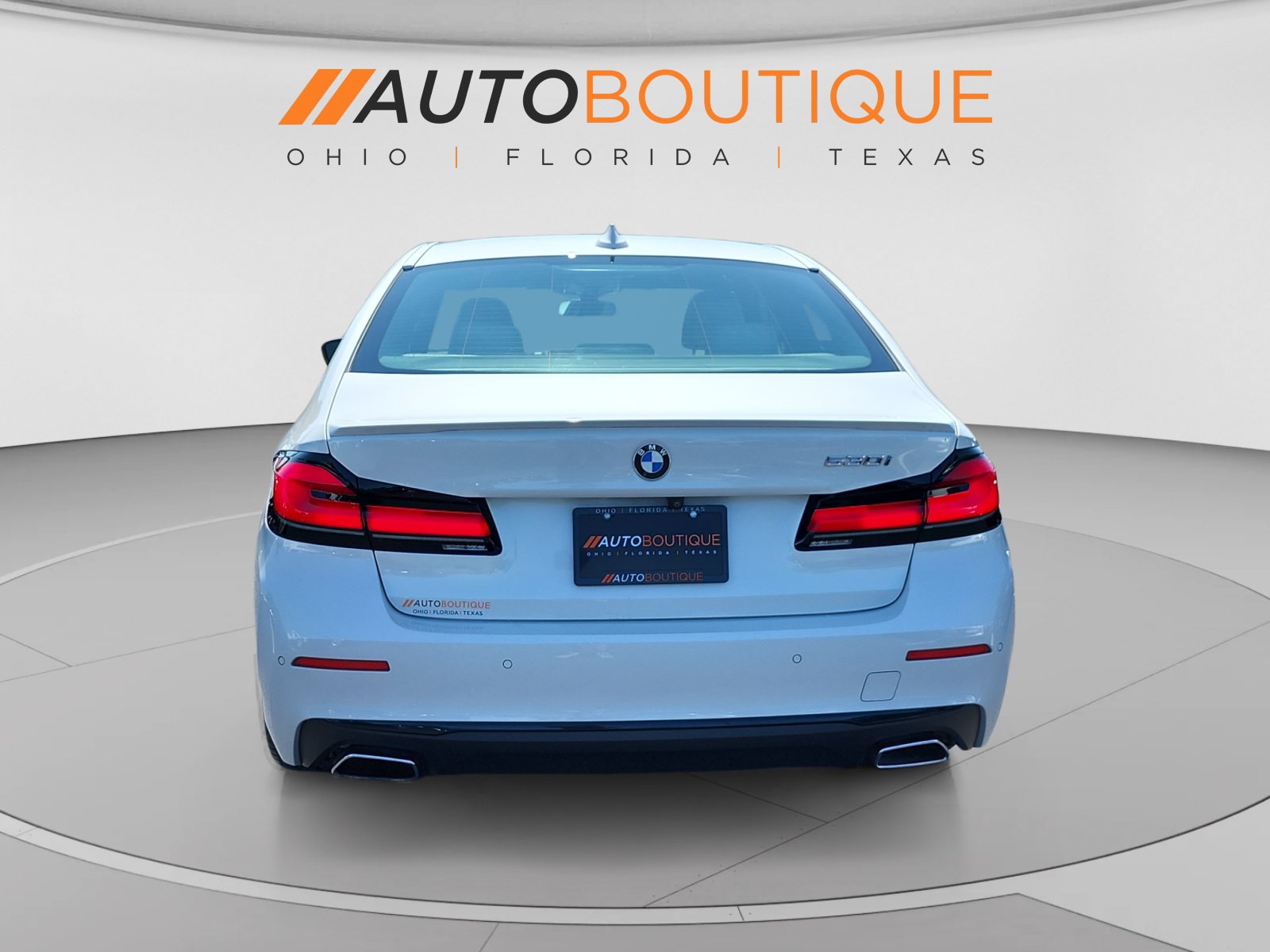 Used 2021 BMW 530i w/ Premium Package RWD image 4
