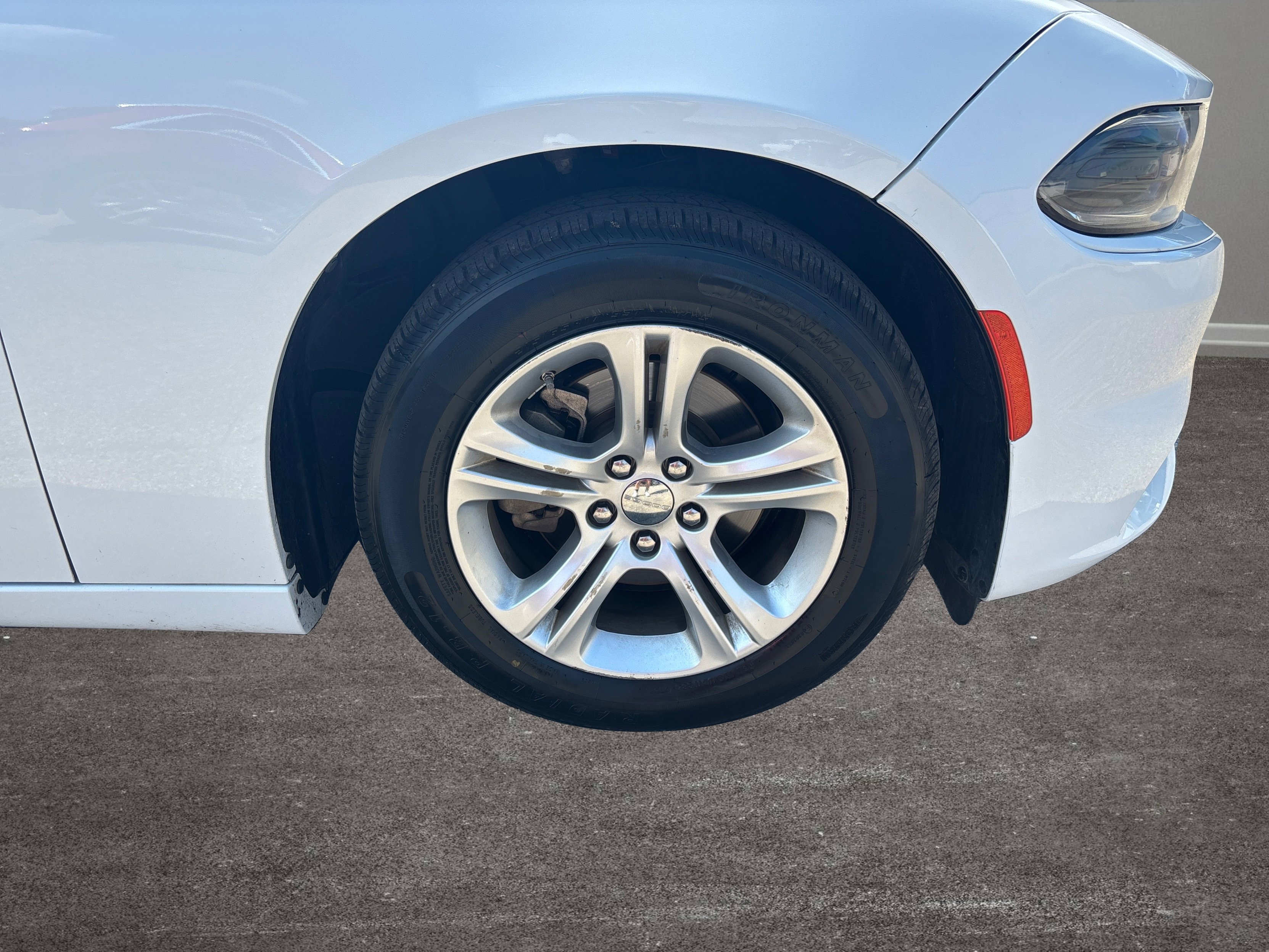 Used 2023 Dodge Charger SXT image 38