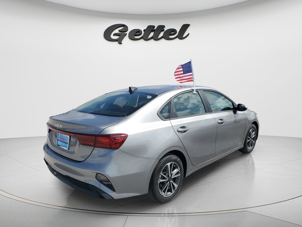 Used 2022 Kia Forte LXS image 4