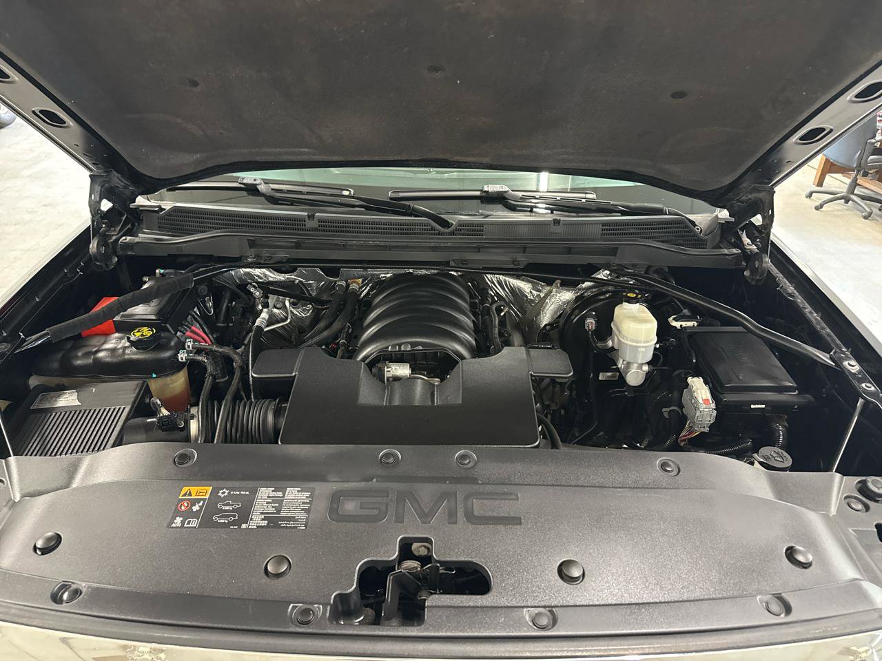 Used 2015 GMC Sierra 1500 SLT w/ SLT Crew Cab Value Package image 64