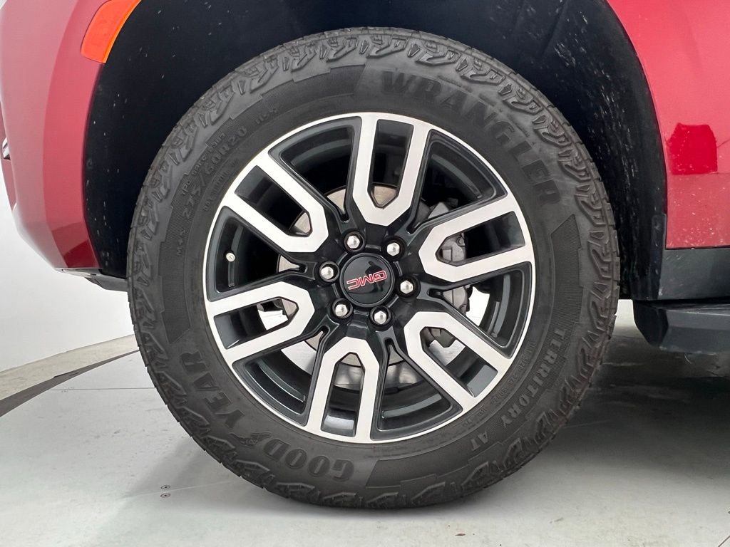 Used 2024 GMC Yukon AT4 w/ Technology Package image 25