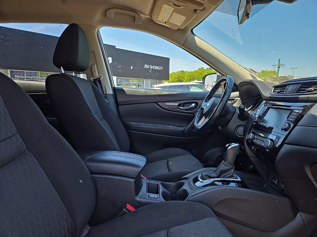 Used 2020 Nissan Rogue SV AWD/4WD image 37