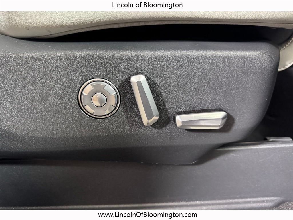Certified 2025 Lincoln Navigator L Black Label AWD/4WD image 18