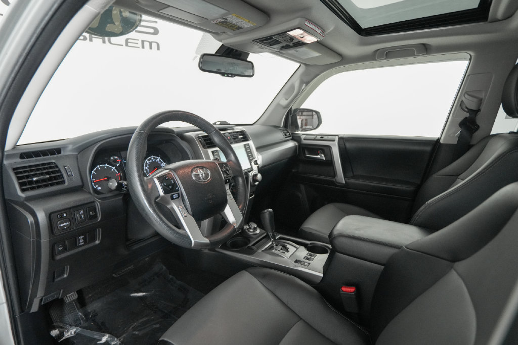 Used 2021 Toyota 4Runner SR5 Premium w/ Moonroof Package AWD/4WD image 10