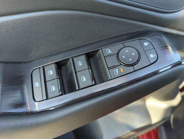 Certified 2025 Nissan Rogue S image 19