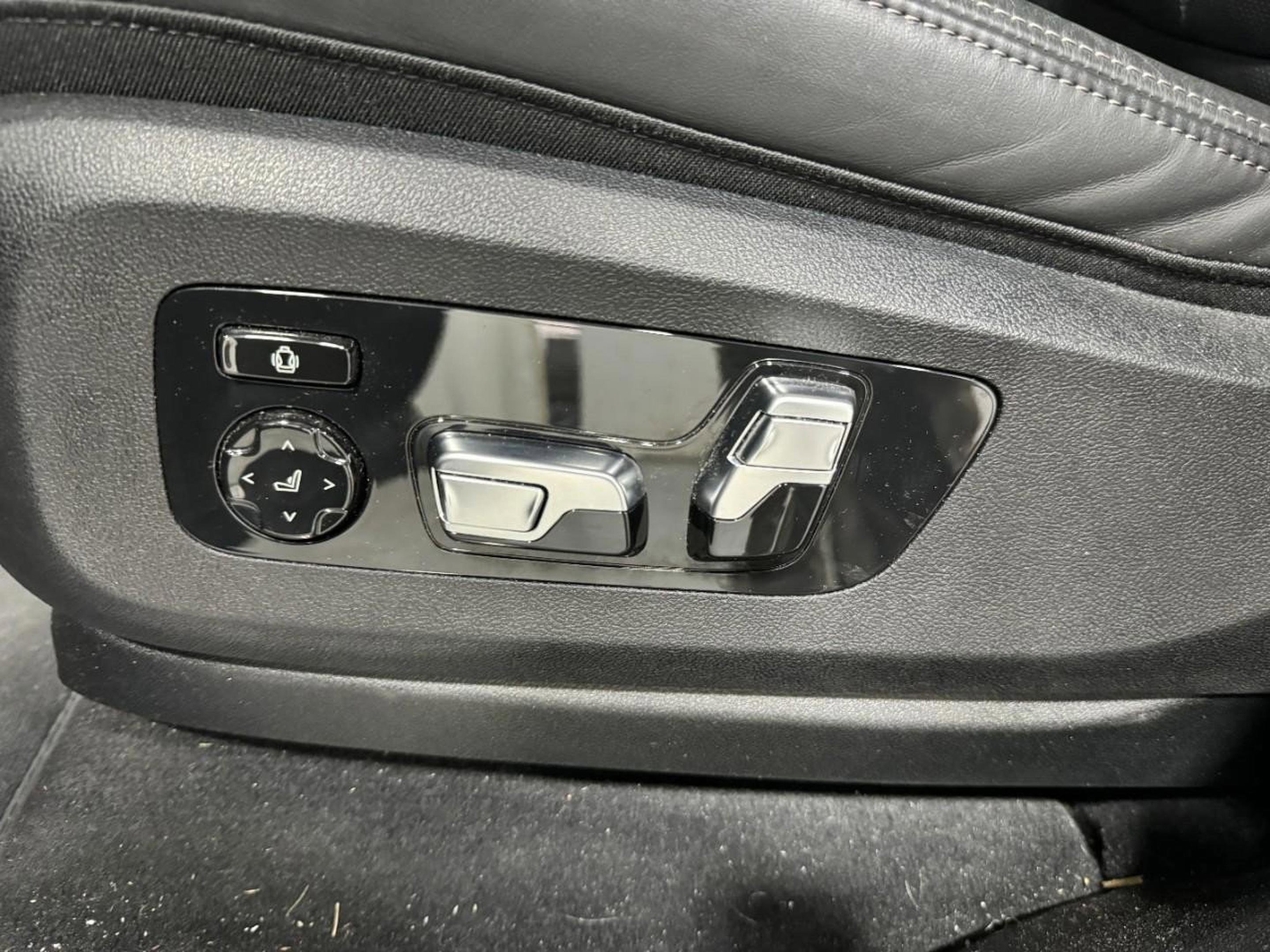 Certified 2024 BMW ALPINA XB7 ALPINA XB7 image 32