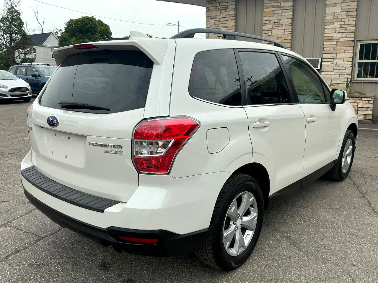 Used 2016 Subaru Forester 2.5i Limited w/ Popular Package #2 image 3