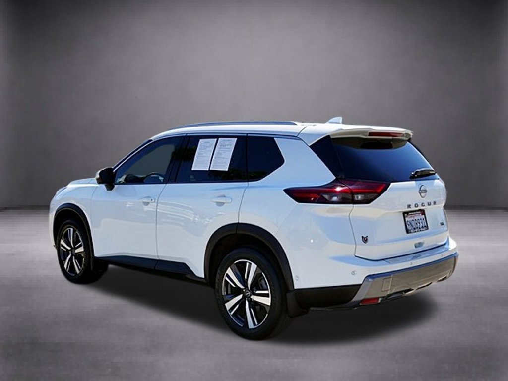 Used 2024 Nissan Rogue SL w/ SL Premium Package FWD image 7