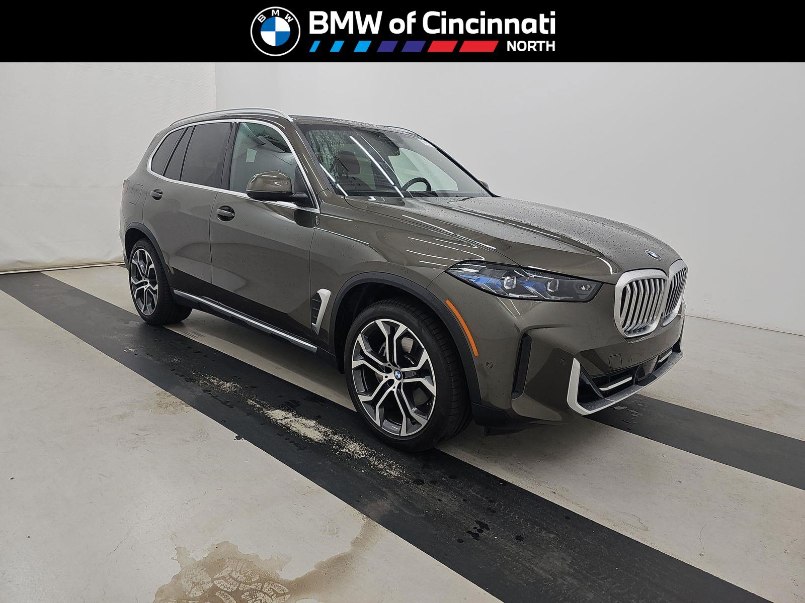 Certified 2026 BMW X5 xDrive40i AWD/4WD image 1