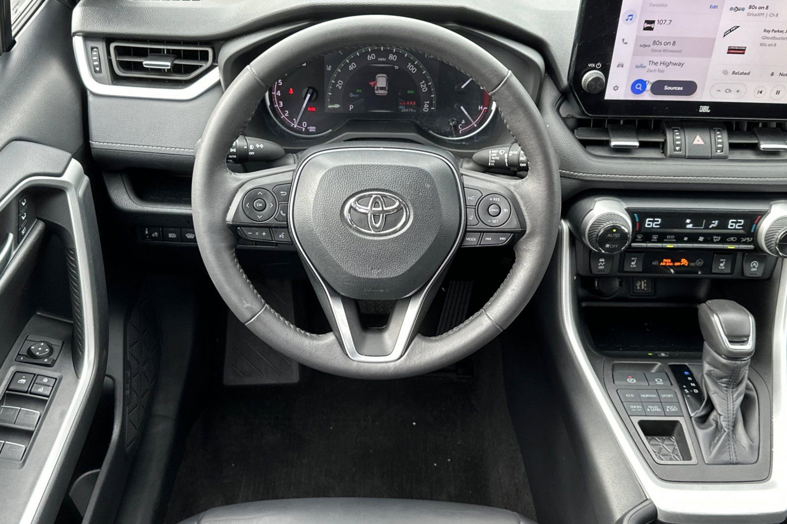 Used 2023 Toyota RAV4 XLE Premium image 16